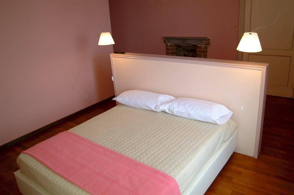 Bed and Breakfast Dimora Castello Dei Conti Trinita  Экстерьер фото