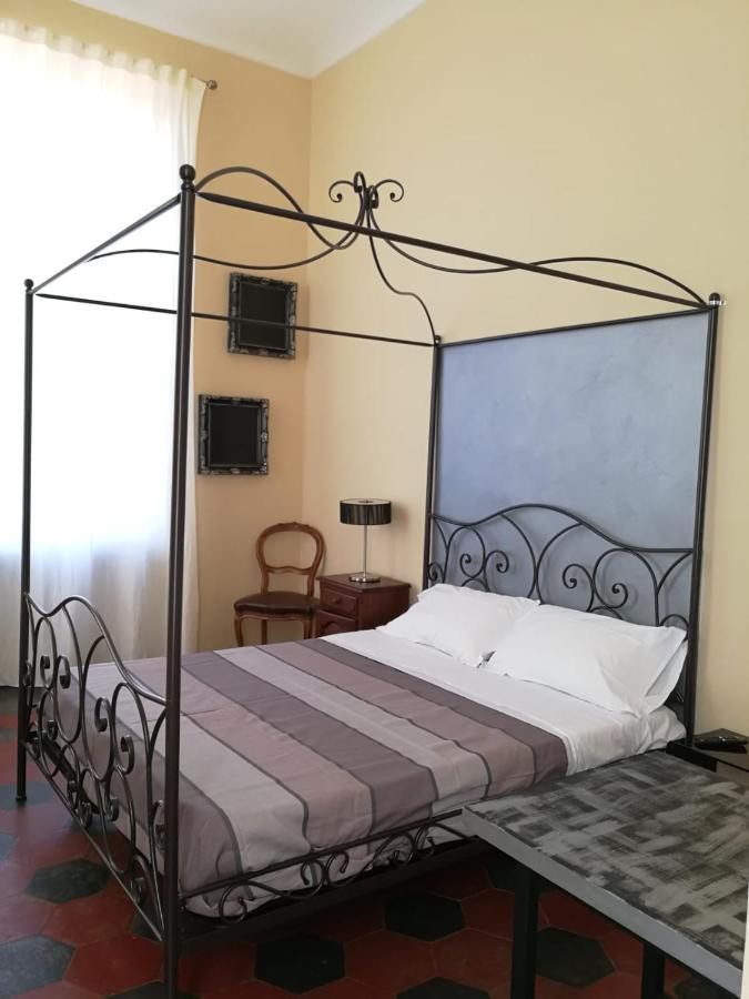 Bed and Breakfast Dimora Castello Dei Conti Trinita  Экстерьер фото