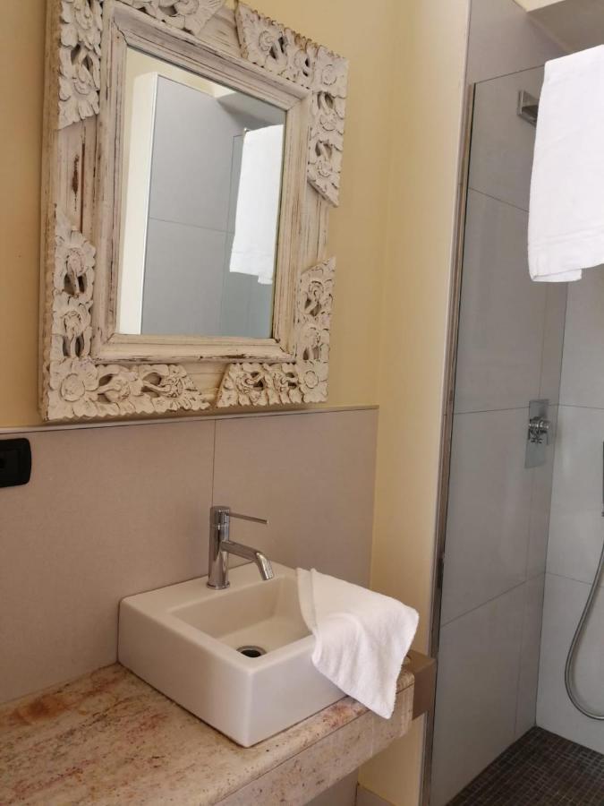 Bed and Breakfast Dimora Castello Dei Conti Trinita  Экстерьер фото