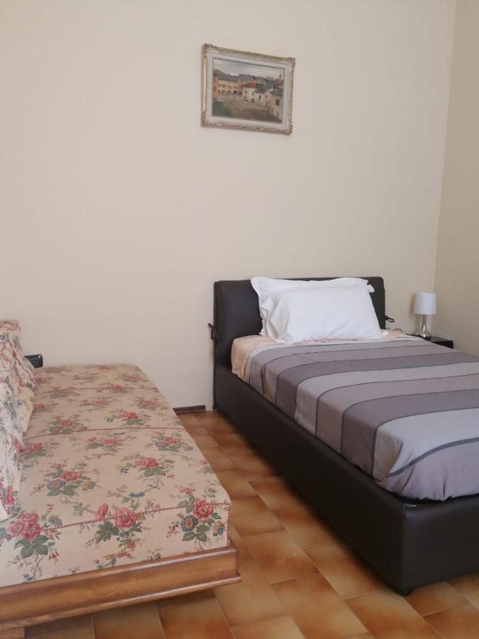 Bed and Breakfast Dimora Castello Dei Conti Trinita  Экстерьер фото