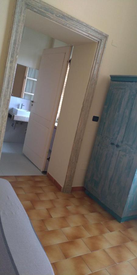 Bed and Breakfast Dimora Castello Dei Conti Trinita  Экстерьер фото