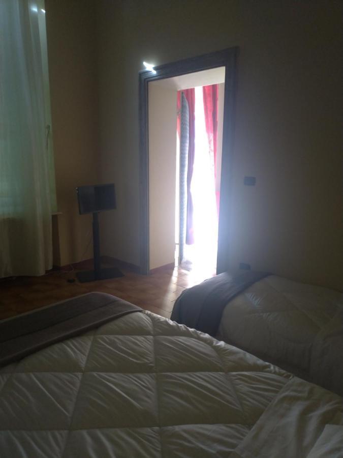 Bed and Breakfast Dimora Castello Dei Conti Trinita  Экстерьер фото